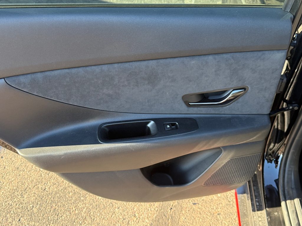 Thumbnail: 2023 Hyundai Elantra - 15