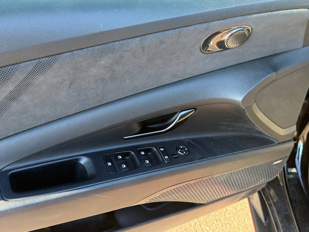 Thumbnail: 2023 Hyundai Elantra - 19