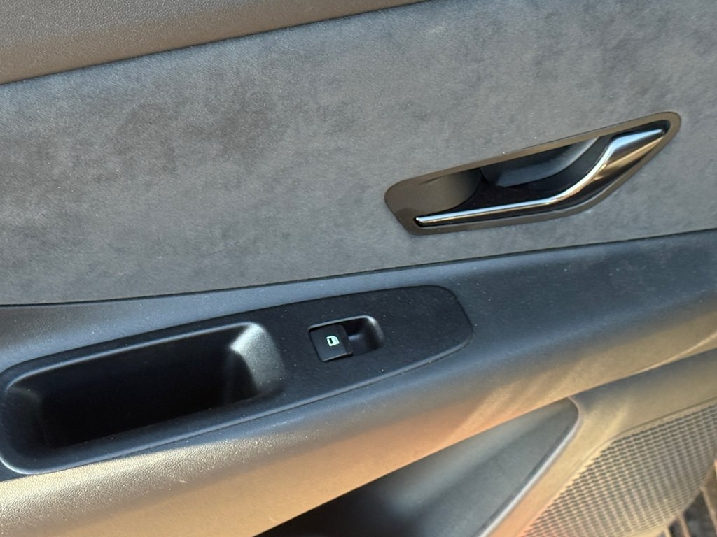 Thumbnail: 2023 Hyundai Elantra - 16