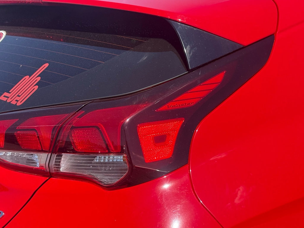 Thumbnail: 2020 Hyundai Veloster - 17