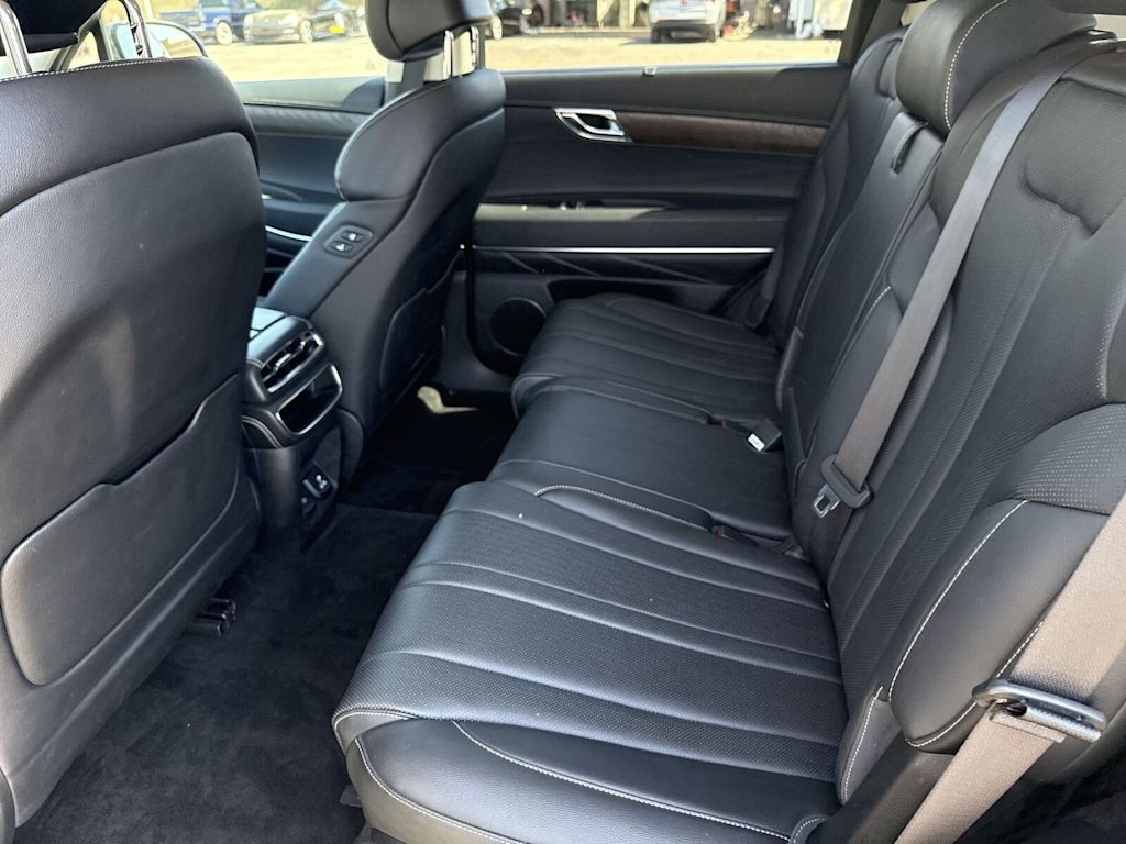 Thumbnail: 2024 Genesis GV80 - 21