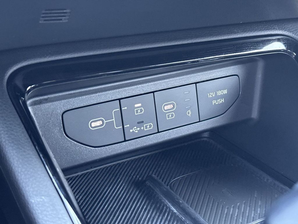 Thumbnail: 2025 Kia K5 - 29