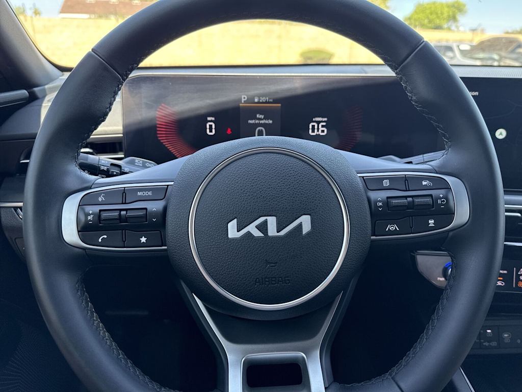 Thumbnail: 2025 Kia K5 - 9