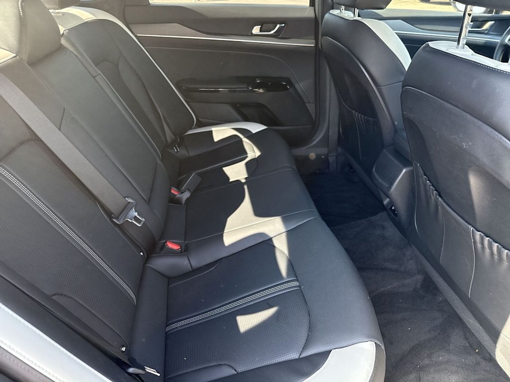 Thumbnail: 2025 Kia K5 - 12