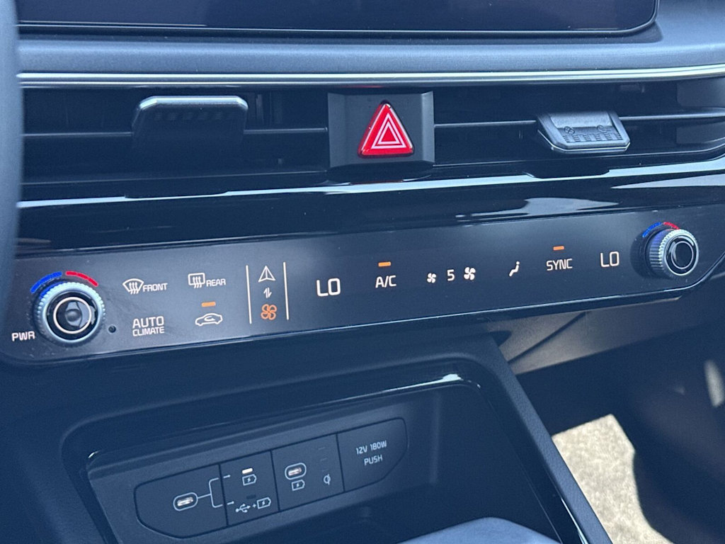 Thumbnail: 2025 Kia K5 - 28