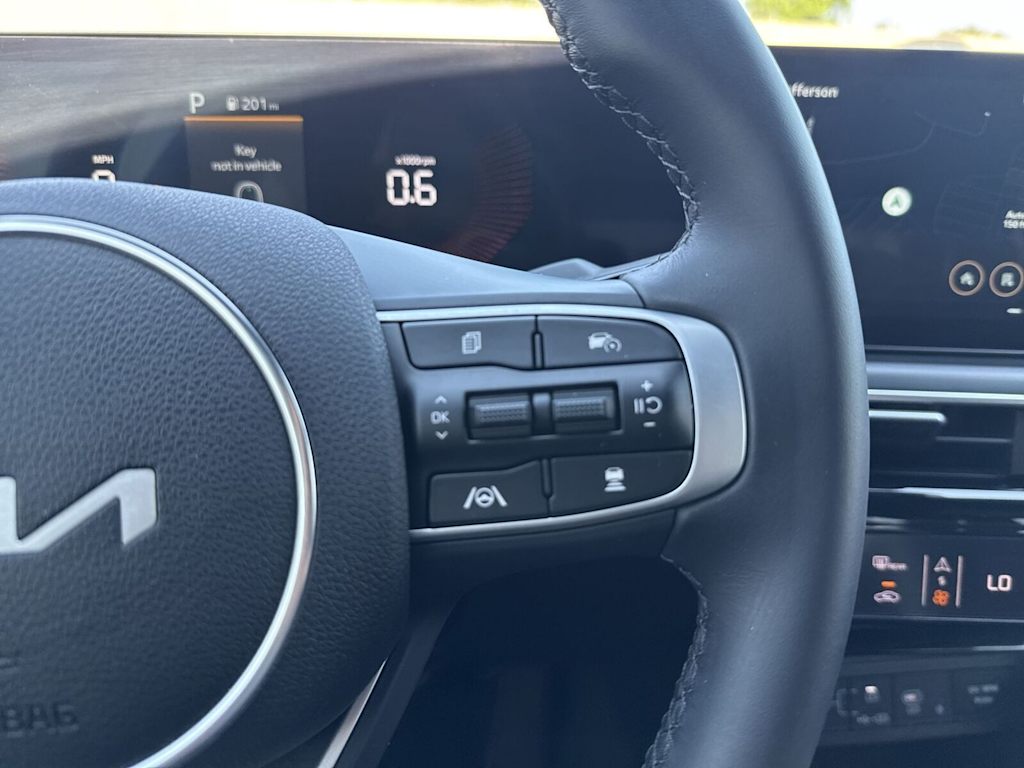 Thumbnail: 2025 Kia K5 - 32