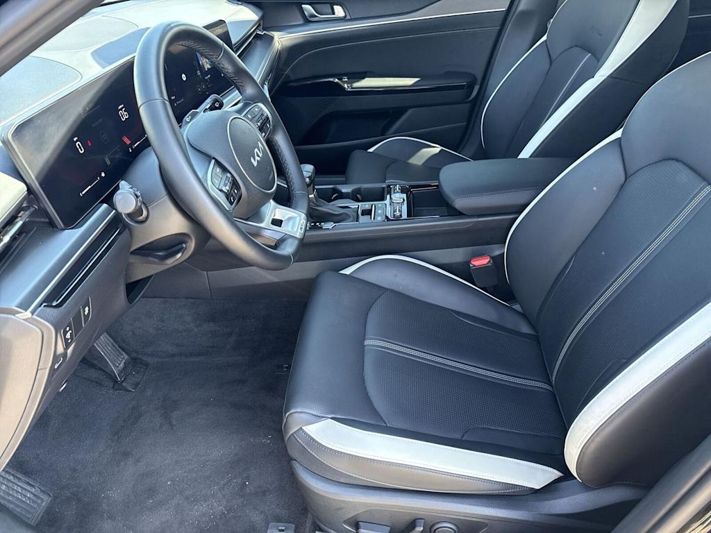 Thumbnail: 2025 Kia K5 - 23