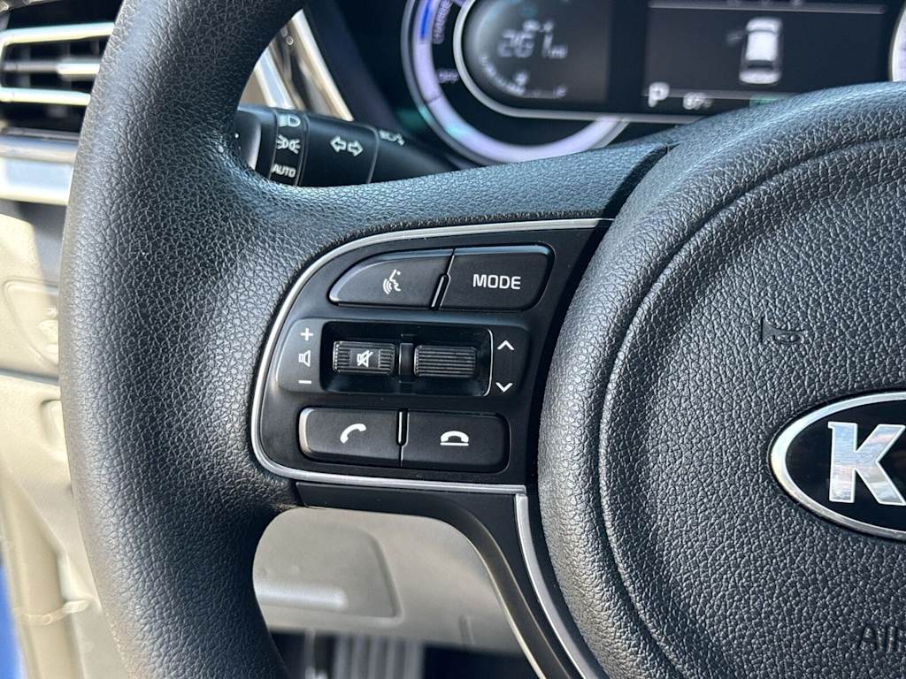 2020 Kia Niro LX 29