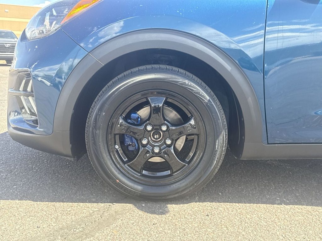 2020 Kia Niro LX 8