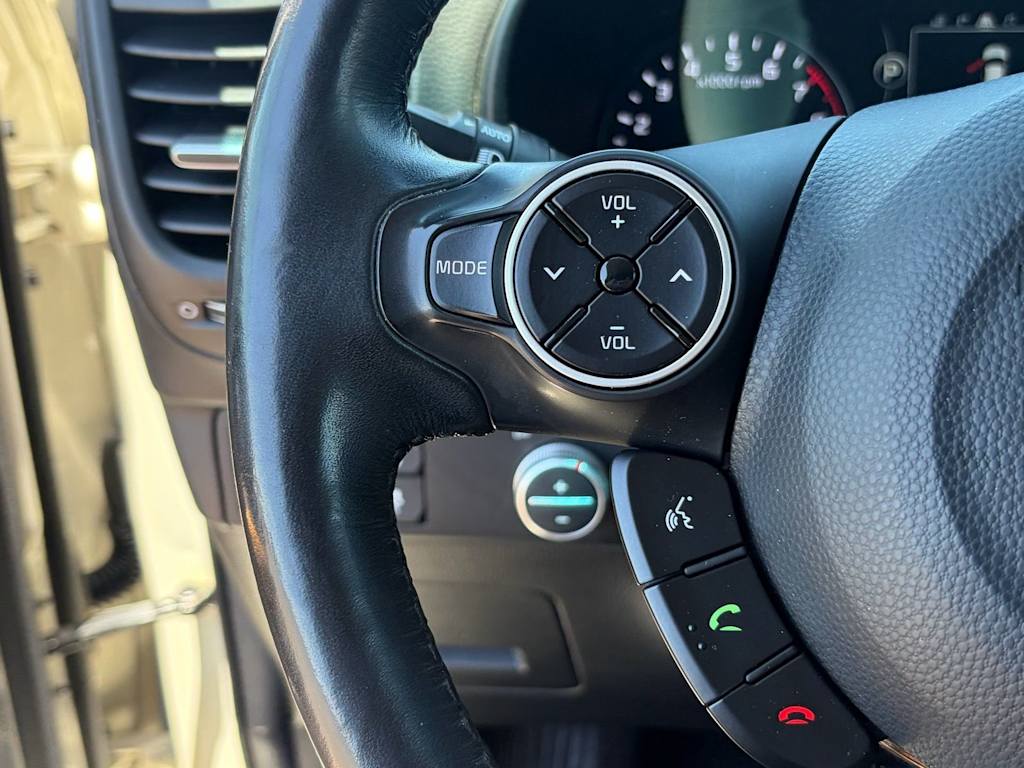 Thumbnail: 2016 Kia Soul - 26