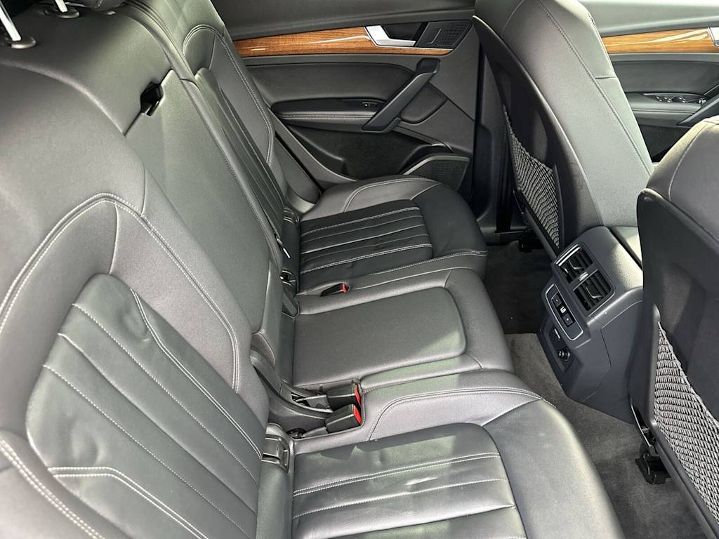 Thumbnail: 2023 Audi Q5 - 9