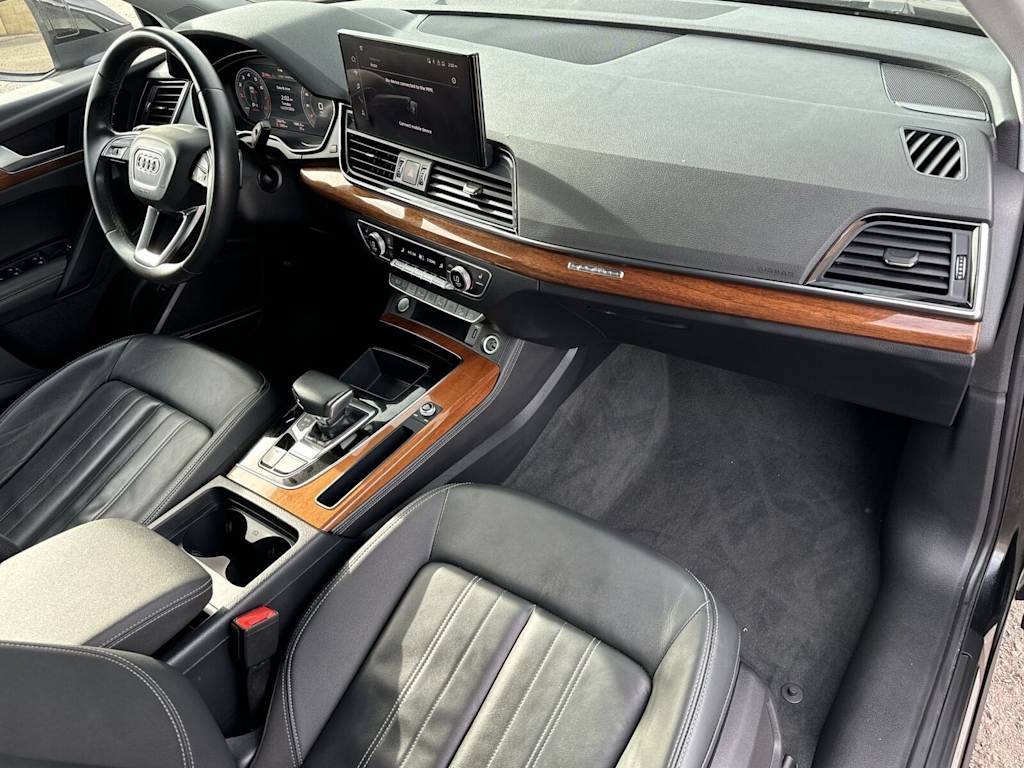 Thumbnail: 2023 Audi Q5 - 2