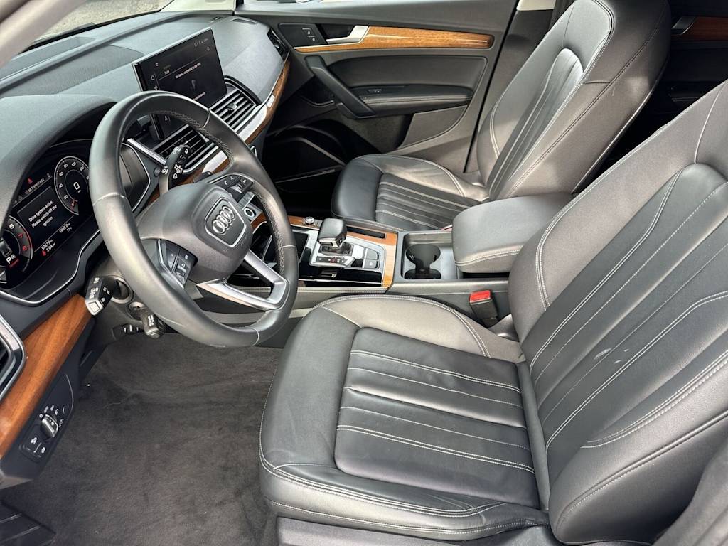 Thumbnail: 2023 Audi Q5 - 8