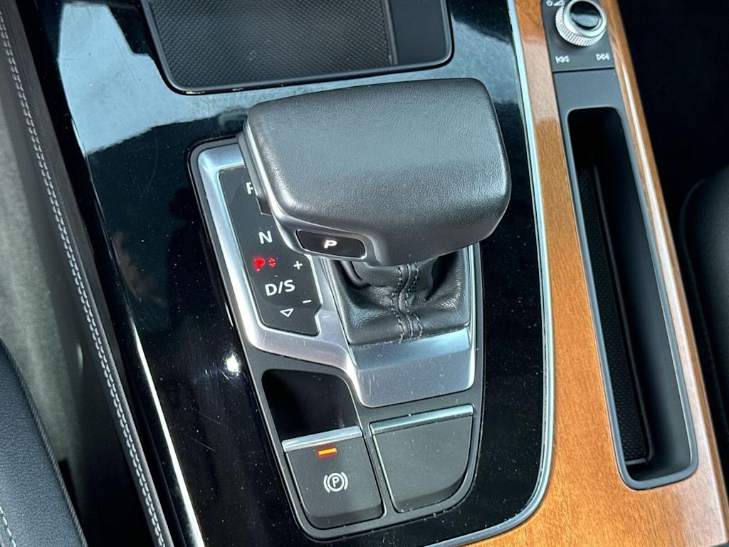 Thumbnail: 2023 Audi Q5 - 13