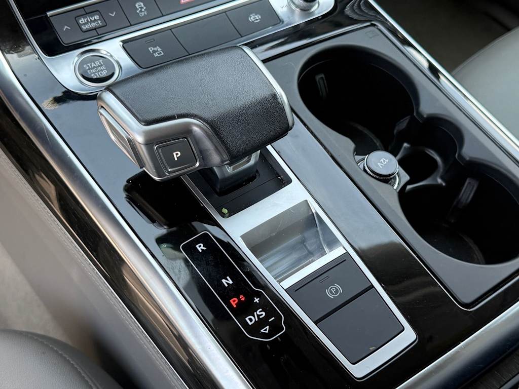 Thumbnail: 2024 Audi Q7 - 10