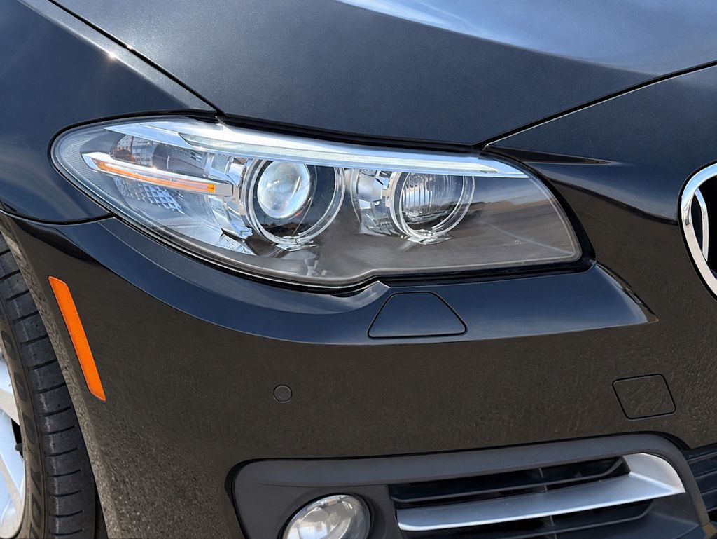 Thumbnail: 2016 BMW 5 Series - 23
