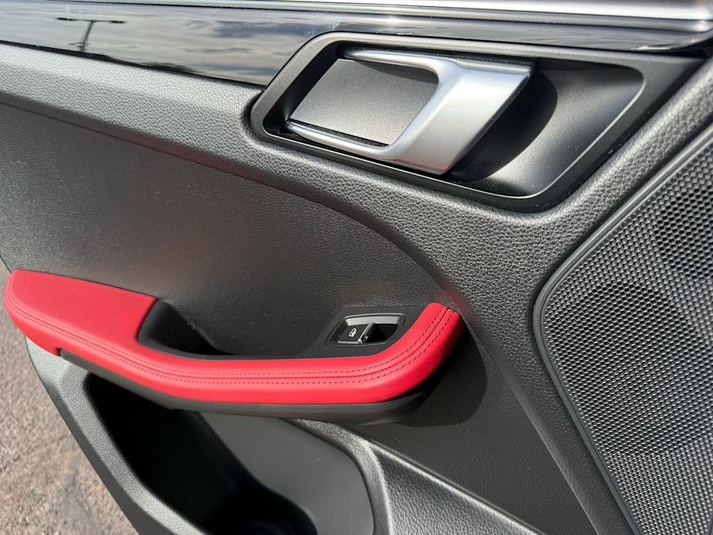 Thumbnail: 2020 Porsche Macan - 17