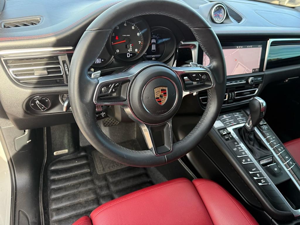 Thumbnail: 2020 Porsche Macan - 7