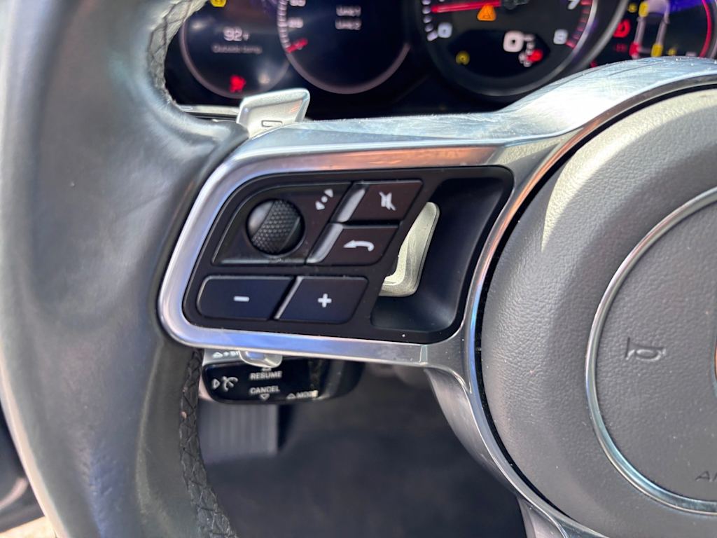Thumbnail: 2020 Porsche Cayenne - 22