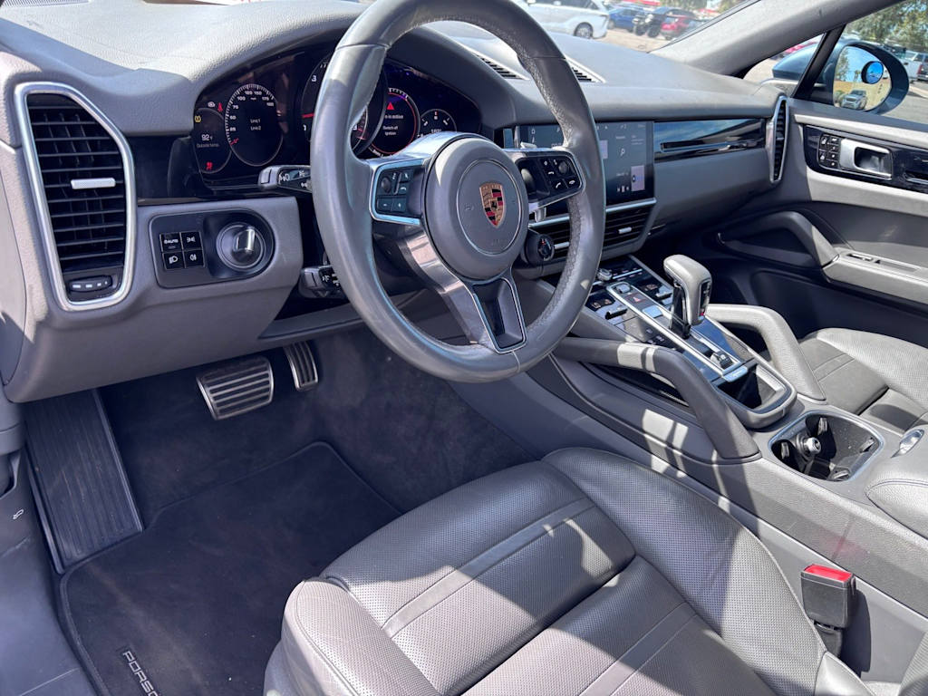 Thumbnail: 2020 Porsche Cayenne - 6
