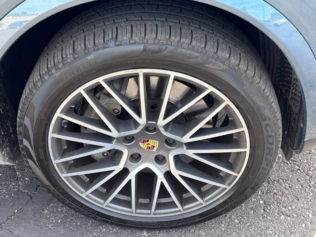 Thumbnail: 2020 Porsche Cayenne - 5