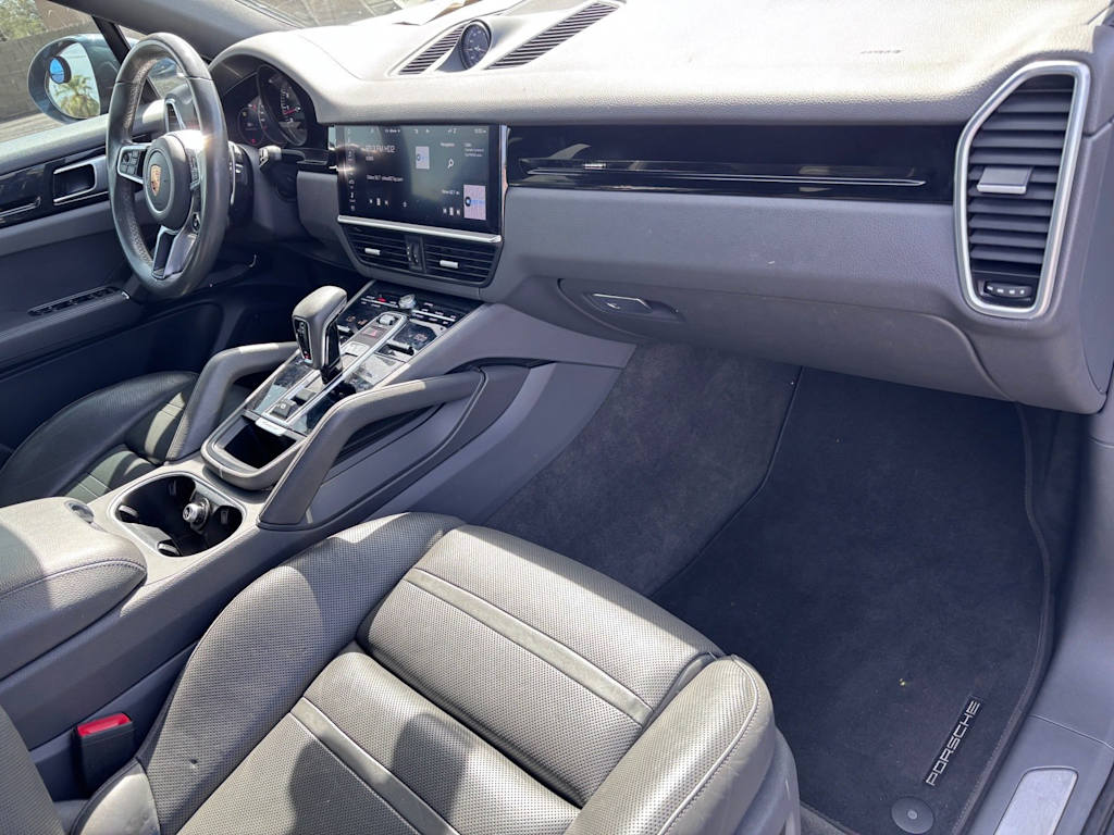 Thumbnail: 2020 Porsche Cayenne - 2