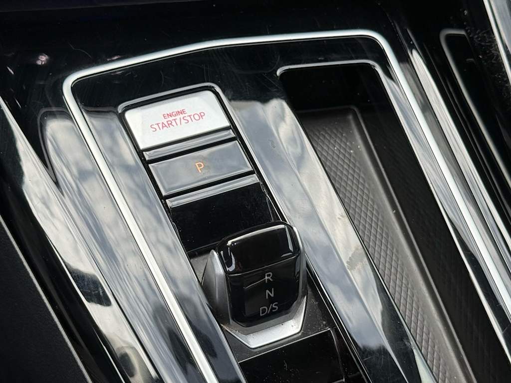 Thumbnail: 2024 Volkswagen Golf - 9