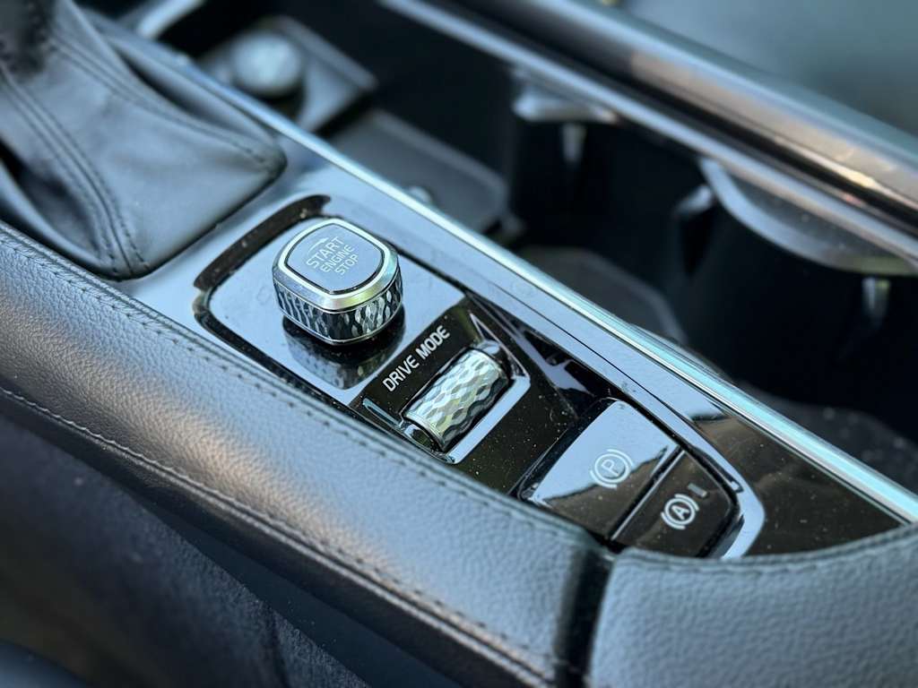 Thumbnail: 2020 Volvo XC90 - 4