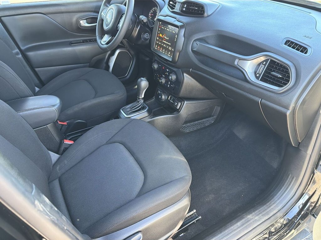 Thumbnail: 2023 Jeep Renegade - 10