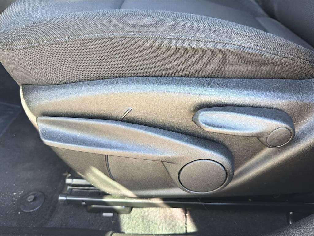 Thumbnail: 2023 Jeep Renegade - 24