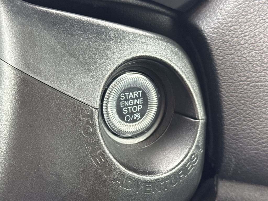 Thumbnail: 2023 Jeep Renegade - 30