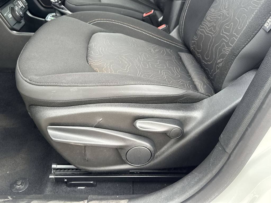 Thumbnail: 2023 Jeep Renegade - 24