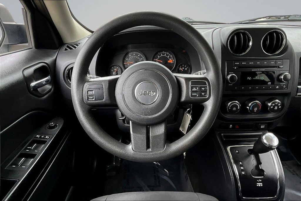 Thumbnail: 2015 Jeep Patriot - 2