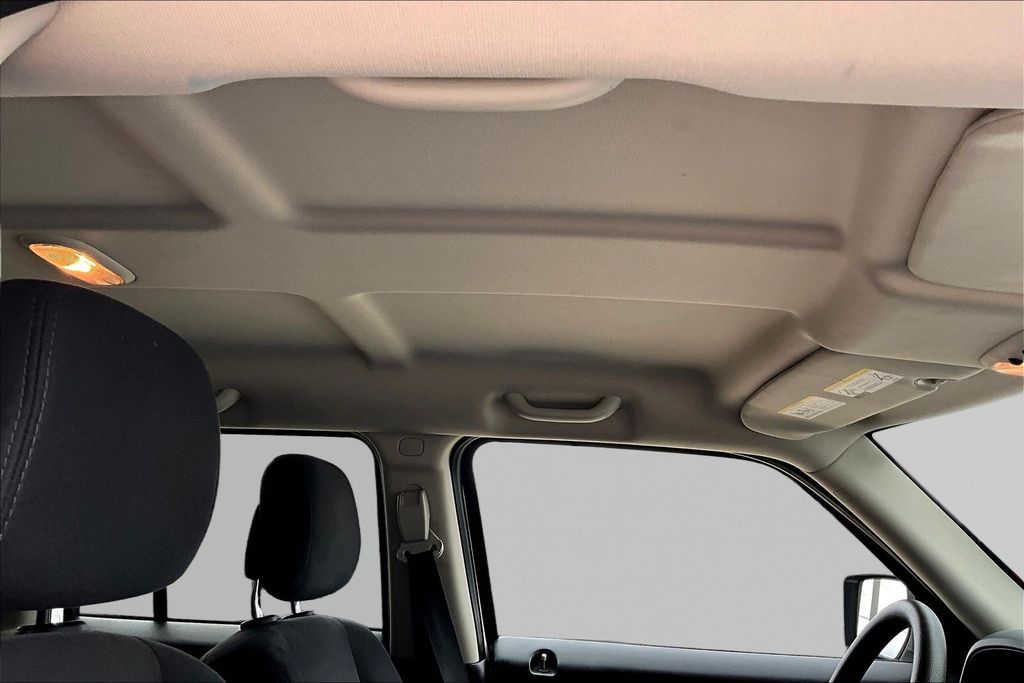 Thumbnail: 2015 Jeep Patriot - 23