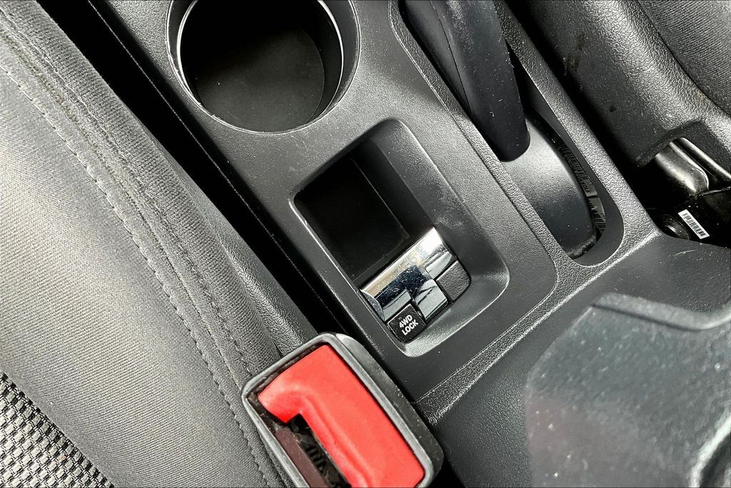Thumbnail: 2015 Jeep Patriot - 29