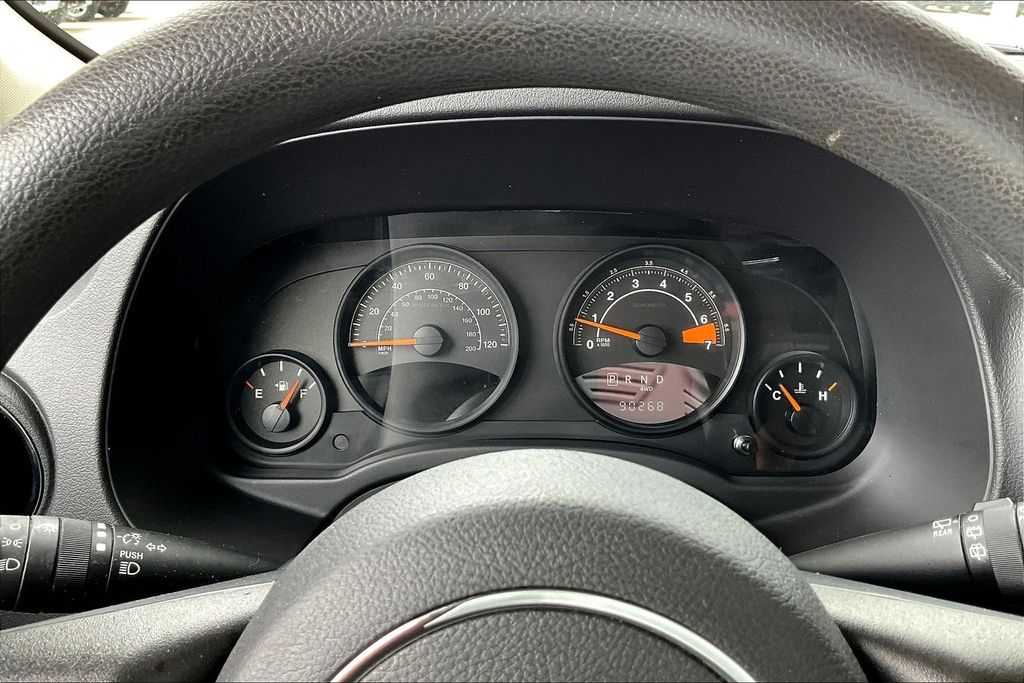 Thumbnail: 2015 Jeep Patriot - 17