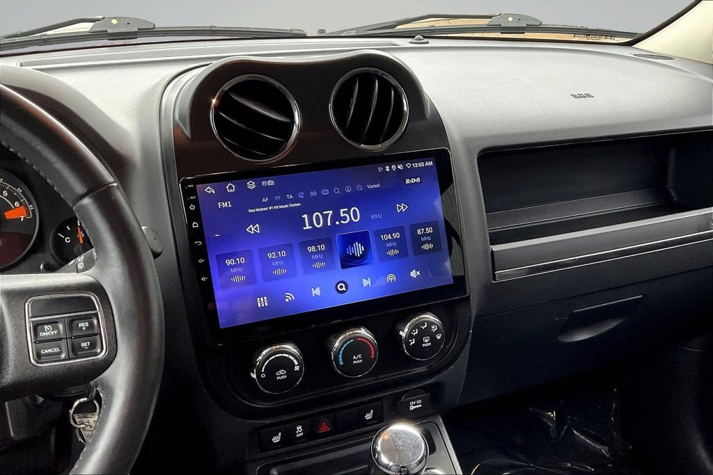 Thumbnail: 2016 Jeep Patriot - 15