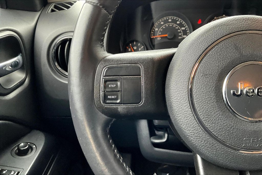 Thumbnail: 2016 Jeep Patriot - 24