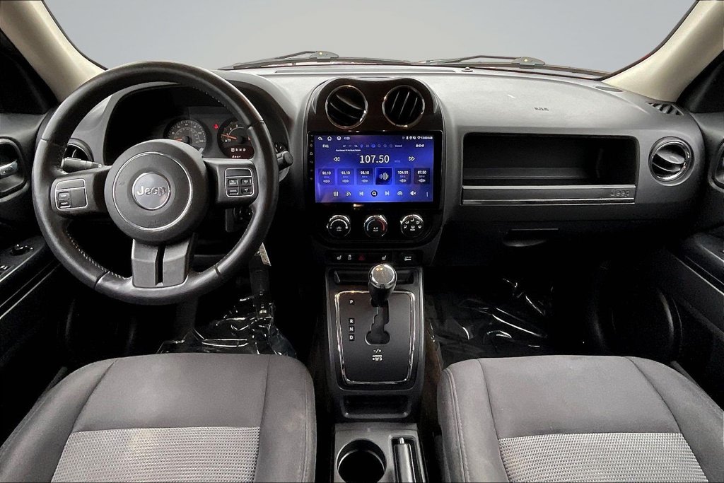 Thumbnail: 2016 Jeep Patriot - 14