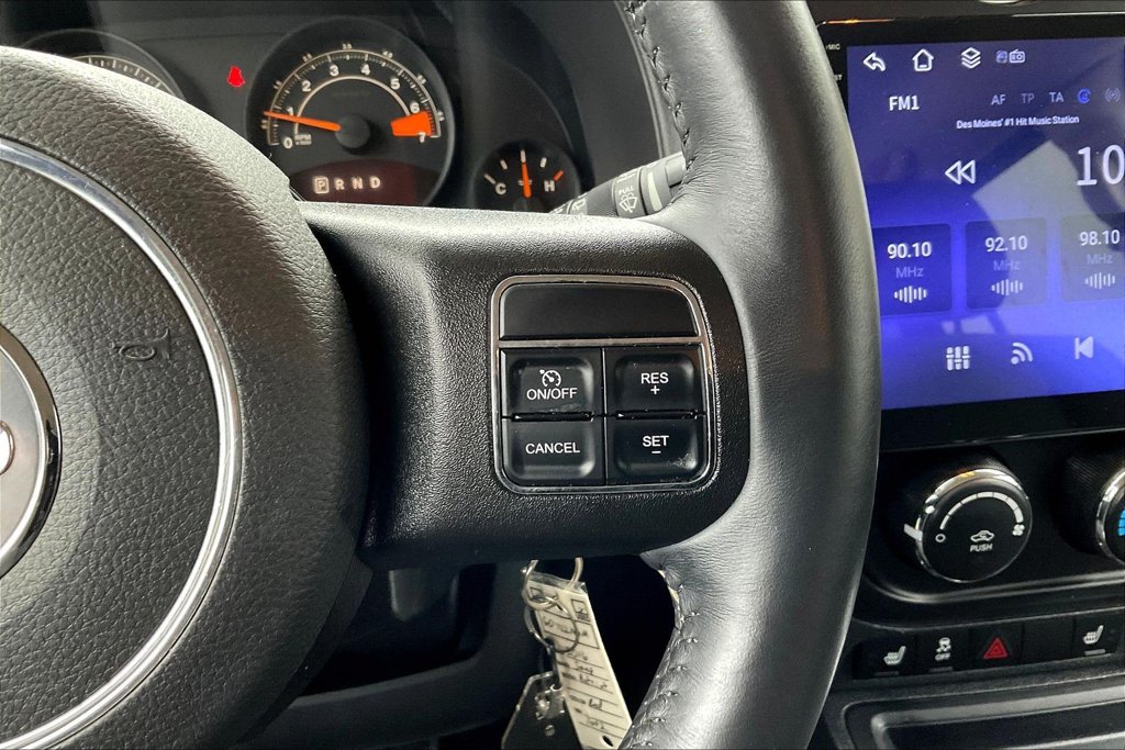 Thumbnail: 2016 Jeep Patriot - 25