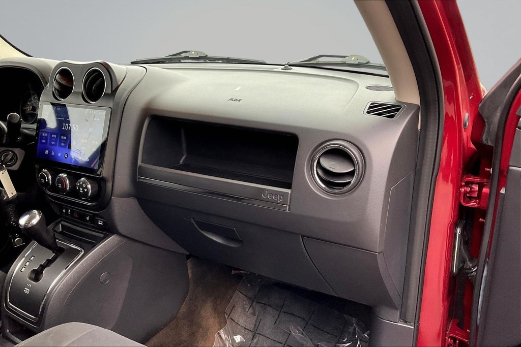Thumbnail: 2016 Jeep Patriot - 21