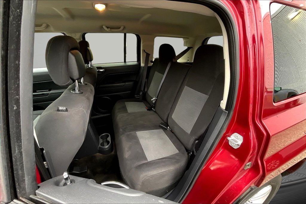 Thumbnail: 2016 Jeep Patriot - 12