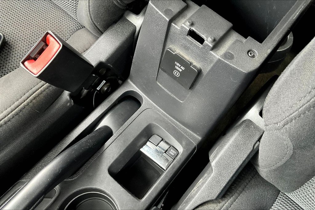 Thumbnail: 2016 Jeep Patriot - 11