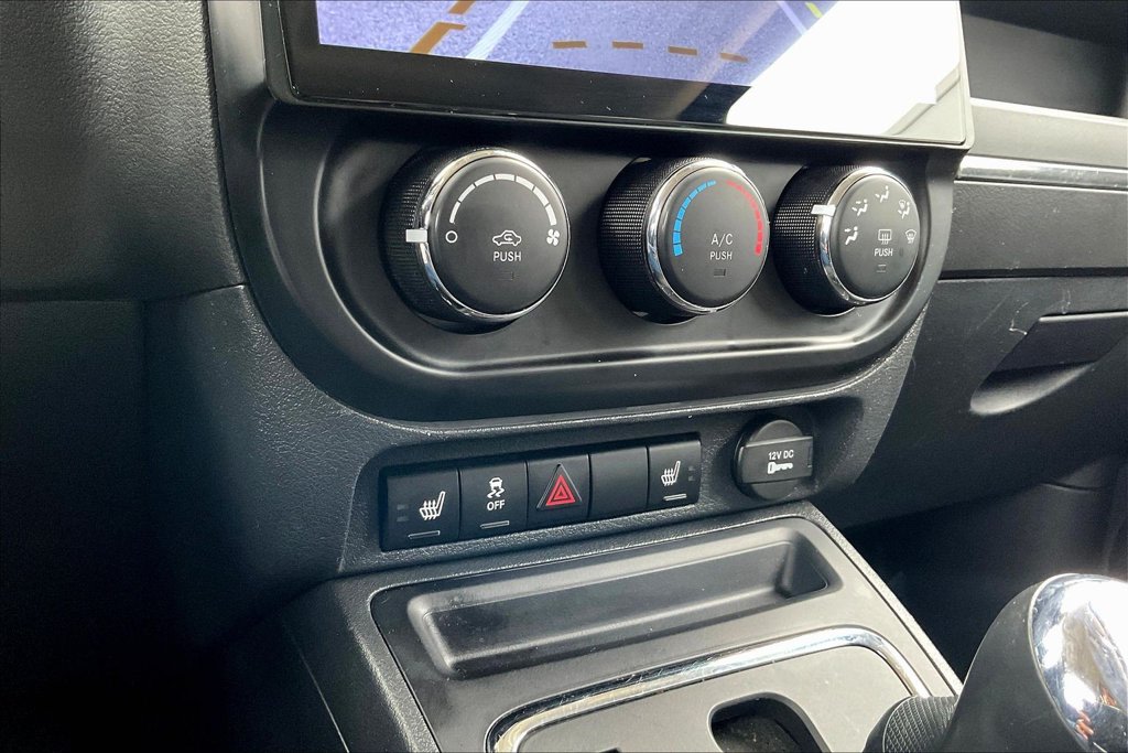 Thumbnail: 2016 Jeep Patriot - 27