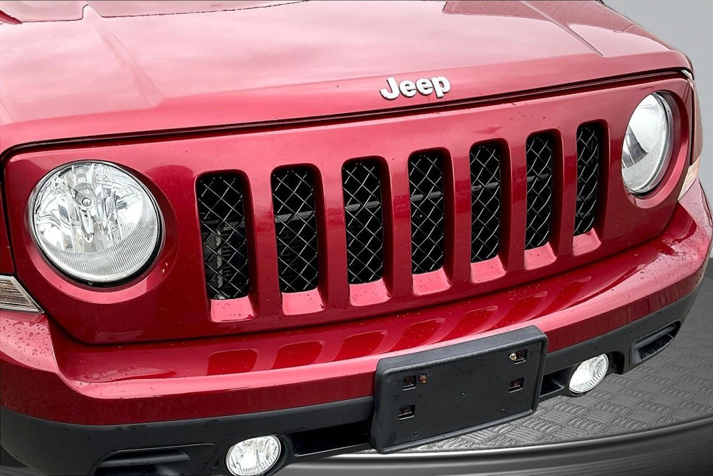 Thumbnail: 2016 Jeep Patriot - 31