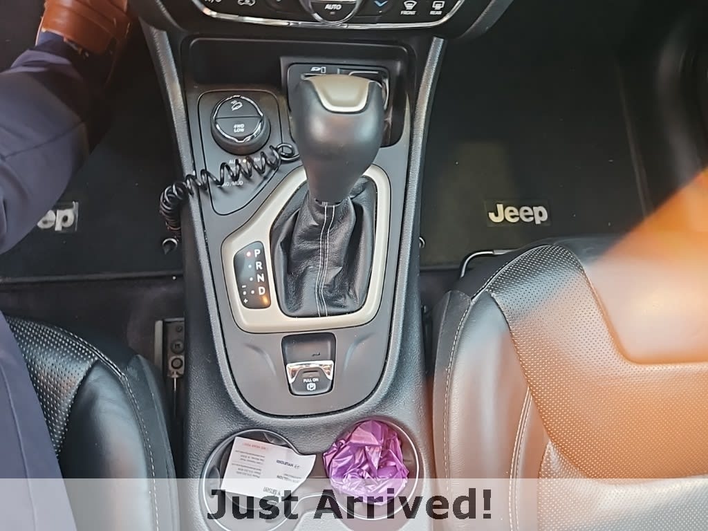 Thumbnail: 2017 Jeep Cherokee - 8