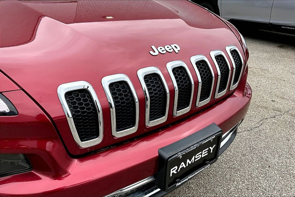 Thumbnail: 2017 Jeep Cherokee - 6