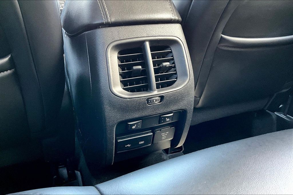 Thumbnail: 2019 Jeep Cherokee - 29