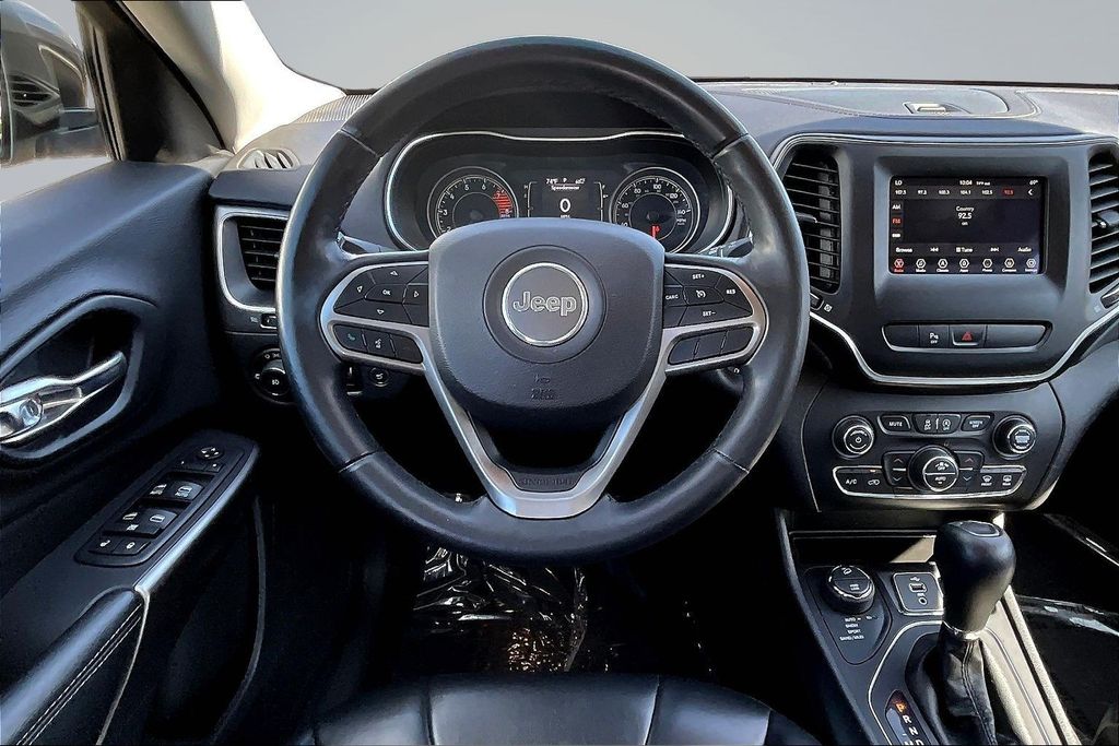 Thumbnail: 2019 Jeep Cherokee - 2