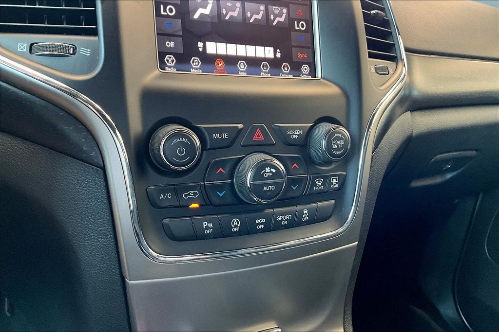 Thumbnail: 2018 Jeep Grand Cherokee - 29